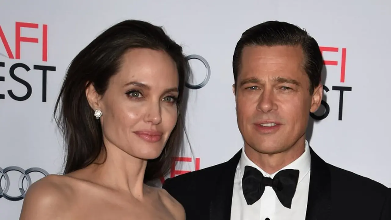 [Bintang] Angelina Jolie Brad Pitt