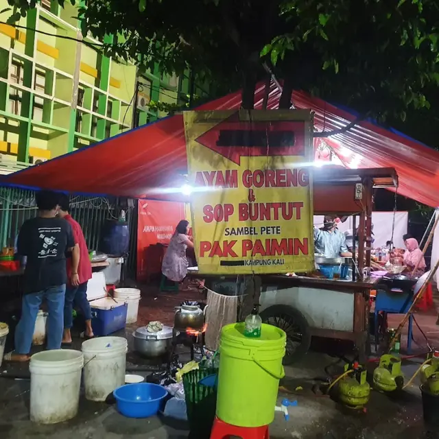 Ayam Goreng dan Sop Buntut Pak Paimin (Foto: Google Maps/Krido Sadmoko)