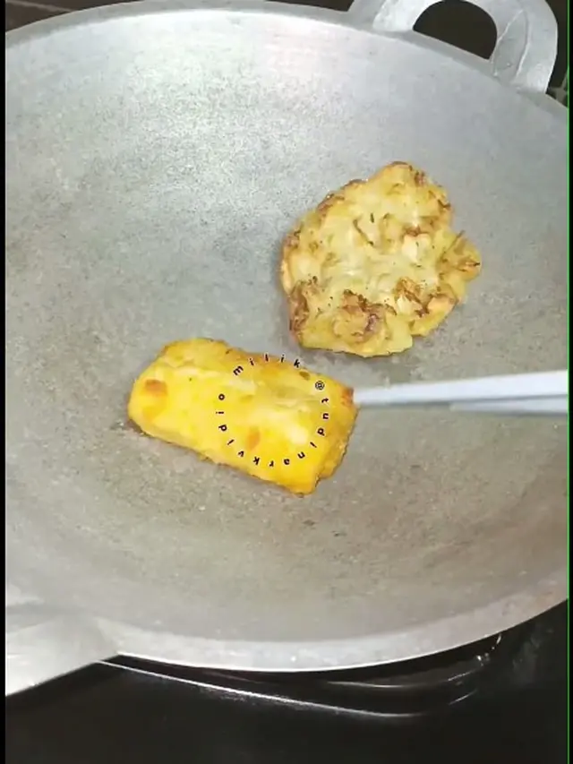 Bukan Digoreng Lagi, Begini Cara Hangatkan Gorengan Lembek Jadi Krispi
