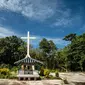 Seorang misionaris menjejakkan kaki pertama kali di sebuah pulau di Papua Barat untuk menyebarkan agama Kristen di sana. Puing-puing gereja adalah peninggalannya. (dok. Kementerian Pariwisata/Dinny Mutiah)