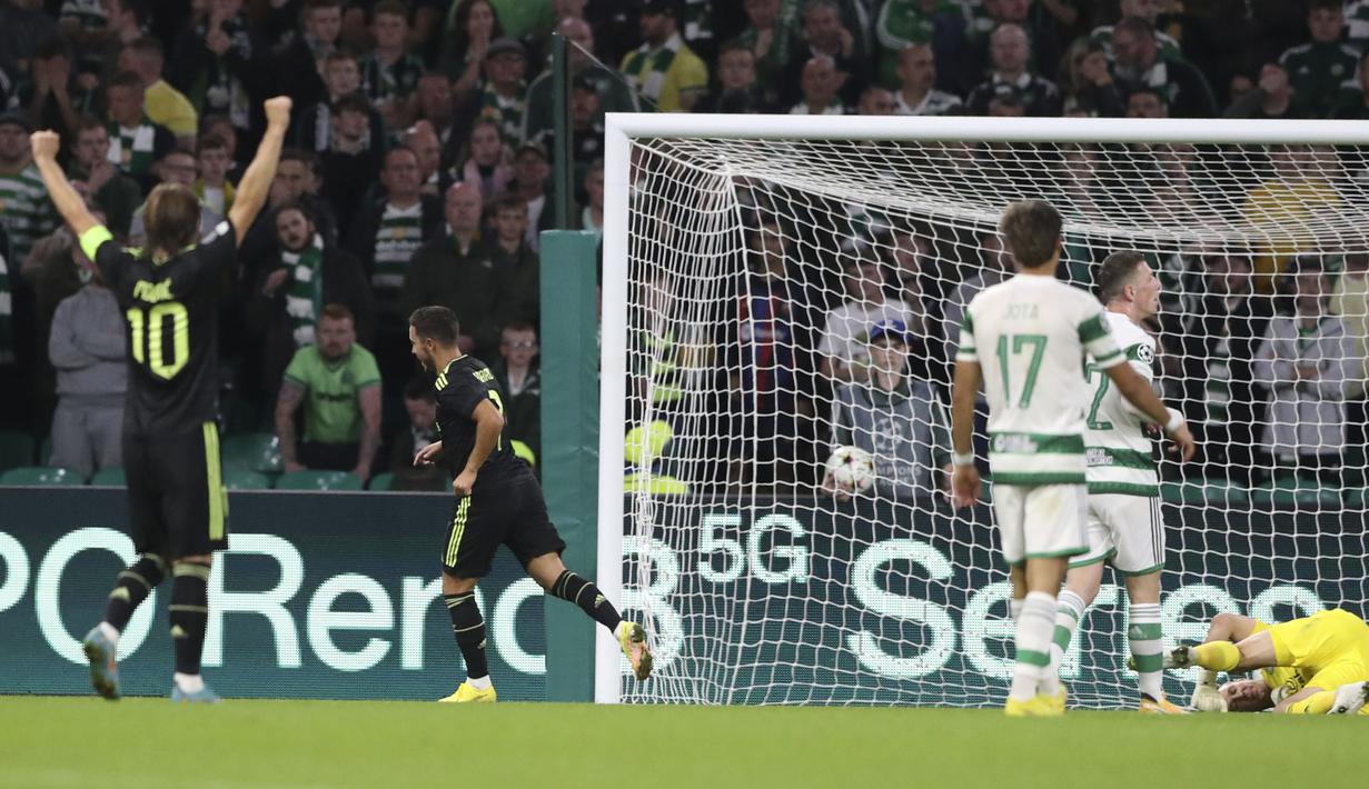 Hazard dimasukkan pelatih Carlo Ancelotti untuk mengantikan Karim Benzema yang mengalami cedera pada menit ke-30. (AP/Scott Heppell)