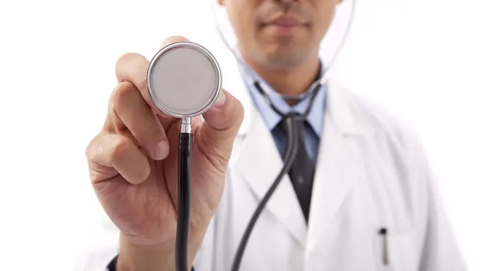 Editor Says: Saat Manusia Lebih Percaya Dokter daripada Tuhan