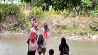 Sempat Viral Pelajar SD Terpencil di Sulteng Berenang ke Sekolah, Kini Jembatan Dibangun