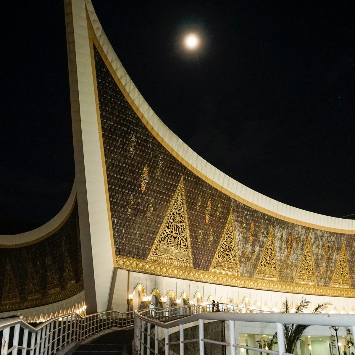 desain masjid raya sumatera barat