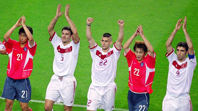 Foto: Melihat Kembali Rekor Gol Tercepat di Piala Dunia Atas Nama Hakan Sukur dari Turki