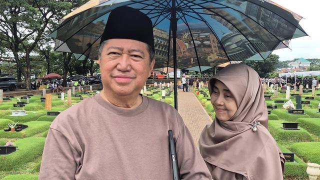 Harry Kiss ayah Vidi Aldiano