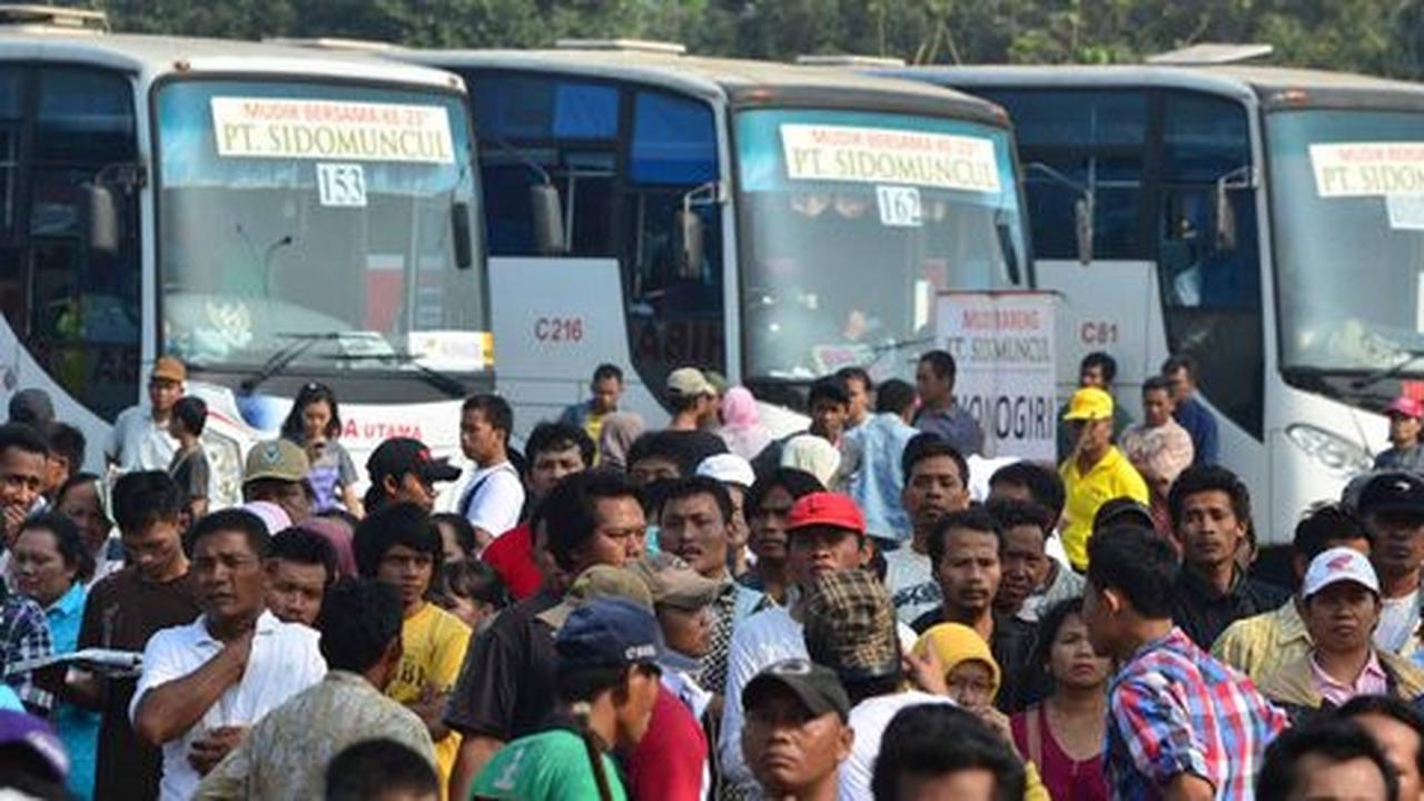 Jeritan pengusaha bus saat maraknya program mudik gratis