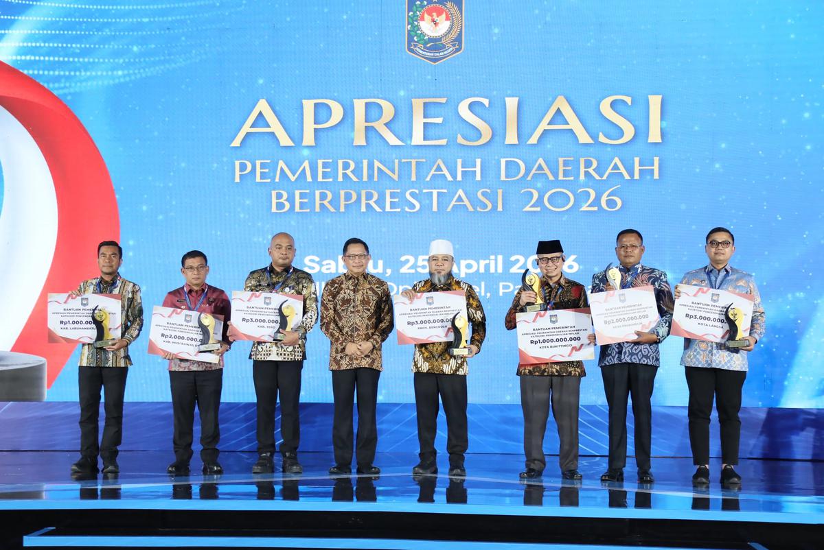 Mendagri Tito dalam cara Malam Anugerah Apresiasi Pemerintah Daerah Berprestasi Tahun 2026