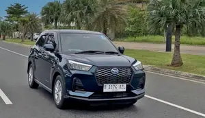 Bukan Sekadar Irit, Ini 4 Keunggulan Daihatsu Rocky Hybrid di Jalan Kota