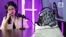 Mayang saat tampil dalam acara Podcast di studio Liputan6.com, Jakarta, Rabu (19/1/2022). Dalam acara bincang ringan tersebut, adik dari mendiang Vannesa Angel tersebut banyak bercerita seputar kehidupan dan karier. (Liputan6.com/Helmi Fithriansyah)