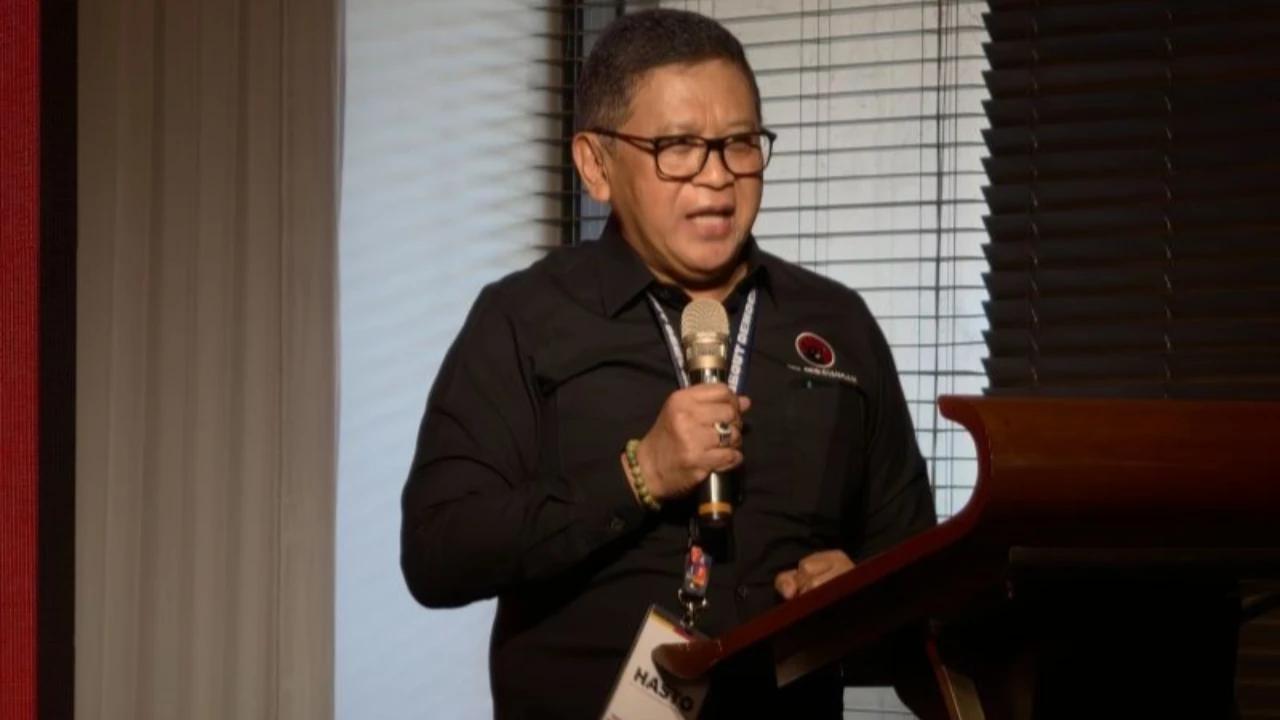 Hasto soal Kenaikan Harga Pertamax: Menggerus Kemampuan Kelas Menengah