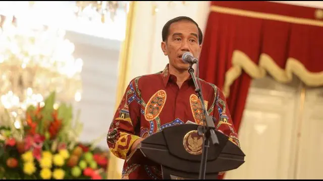 Presiden RI Joko Widodo meminta kepada manajemen PT Lintas Marga Sedaya dan beberapa pihak terlibat dalam pembangunan jalan tol Cikopo-Palimanan (Cipali) memfasilitasi para pedagang kaki lima berjualan di area peristirahatan (rest area).