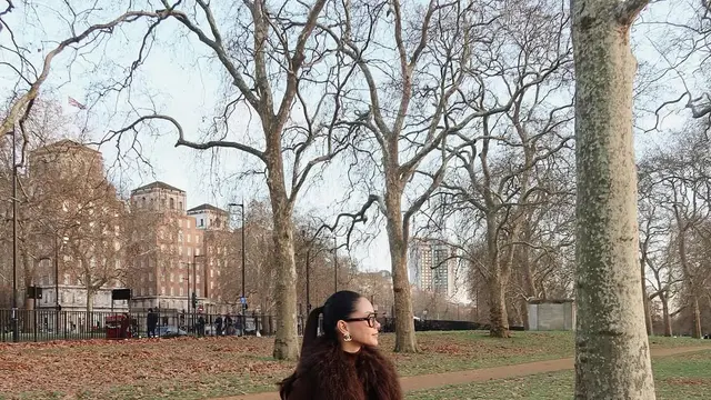 Hamil Tetap On Point, Alyssa Daguise Pamer Baby Bump dengan Coat Bulu & Perhiasan Nyaris Rp1 Miliar Saat Liburan Tahun Baru 2026 di London