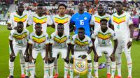Timnas Senegal berfoto sebelum dimulainya laga matchday pertama Grup A Piala Dunia 2022 menghadapi Timnas Belanda di Al Thumama Stadium, Doha, Qatar, Senin (21/11/2022) malam WIB. (AP/Petr David Josek)