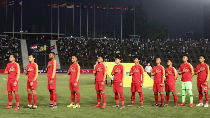Pelatih Indra Sjafri mengakui melakukan perjudian dengan merotasi 2 bek tengah Timnas Indonesia U-22 pada laga melawan Kamboja U-22. (Bola.com/Zulfirdaus Harahap)