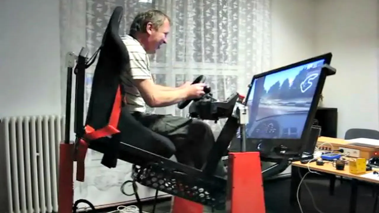 Simulator Permainan Mobil Balap 