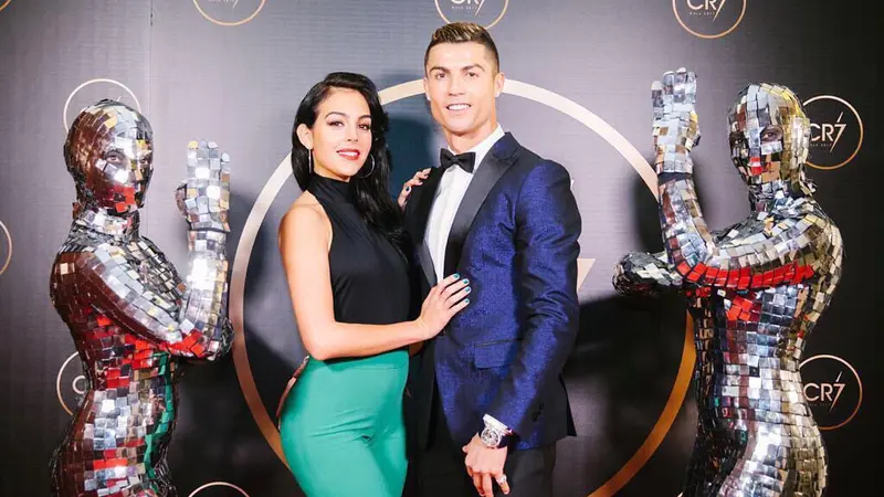 [Bintang] Georgina Rodriguez dan Cristiano Ronaldo