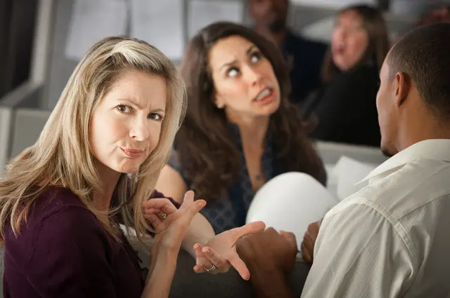 Sebagai manusia dewasa kita dituntut untuk bisa mengendalikan diri dan emosi saat terjun ke masyarakat