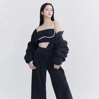 Tampil Seksi dengan Pakaian dan Bra Olahraga dari AS, Fans Sebut Jisoo Blackpink Bergaya Elegan. foto; Instagram @sooyaaa__