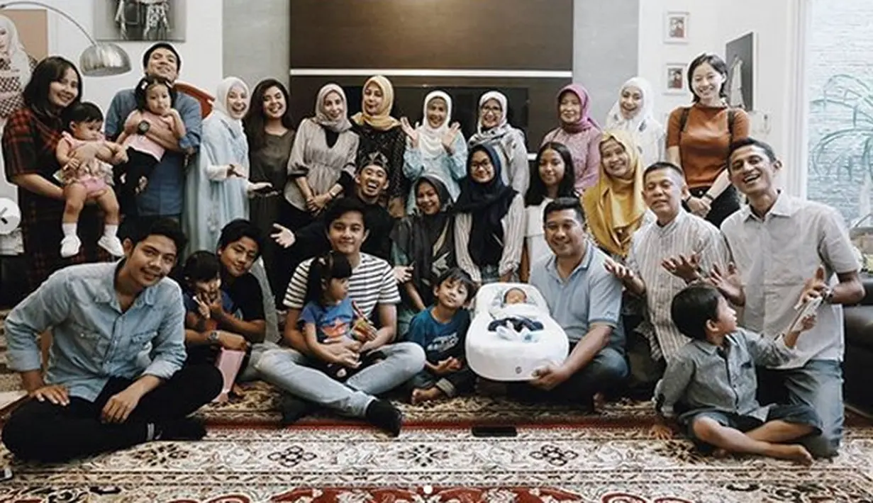 Akikah anak ketiga Desta dan Natasha Rizky