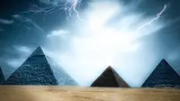 Menurut teks kuno, sebenarnya terdapat piramida keempat di dataran tinggi Giza yang berwarna hitam. 
