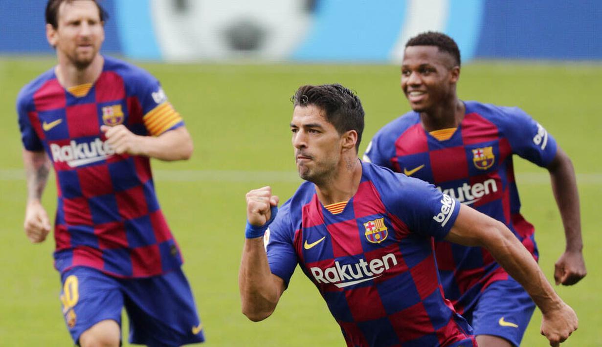 Striker asal Uruguay ini merupakan salah satu andalan Barcelona sejak dibeli dari Liverpool pada 2014. Selama berseragam Barca, Suarez telah mencetak 198 gol serta mempersembahkan empat titel Liga Spanyol dan satu trofi Liga Champions ke Camp Nou. (AP/Lalo Villar)