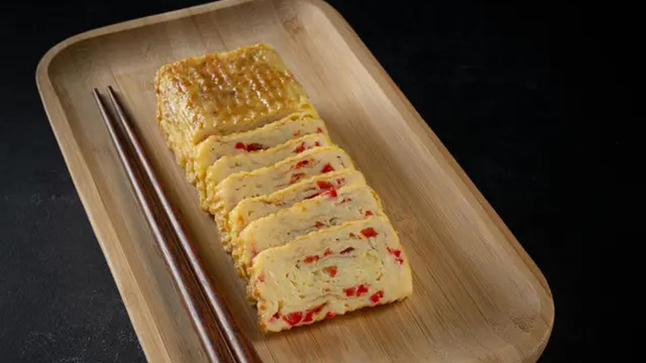 3 Cara Memasak Telur Dadar agar Mengembang Sempurna ala Restoran