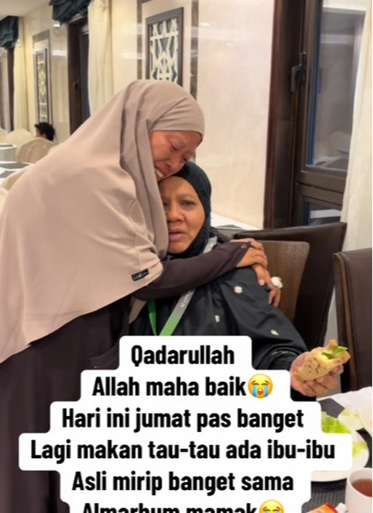 Auto Menangis, Momen Wanita Temui Ibu yang Mirip dengan Mendiang Ibu Kandungnya saat Umrah Ini Bikin Mewek
