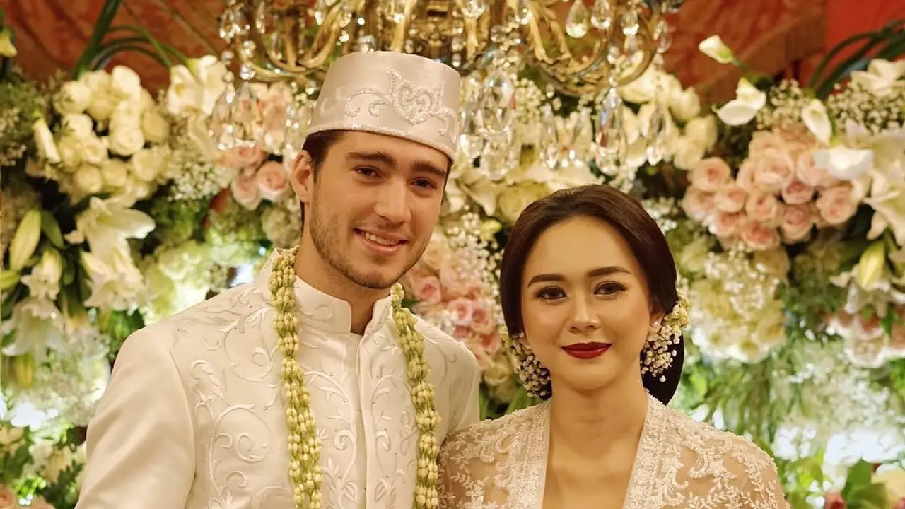 [Fimela] Aura Kasih - Eryck Amaral