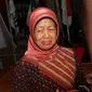 Ibunda Jokowi Sujiatmi Notomiharjo saat tiba di RS Kasih Ibu Solo, Minggu malam, 16 Juli 2017. (Liputan6.com/Fajar Abrori)