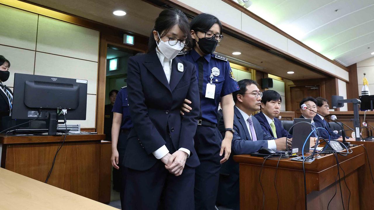 FOTO: Penampilan Perdana Mantan Ibu Negara Korsel Kim Keon Hee di Sidang Korupsi