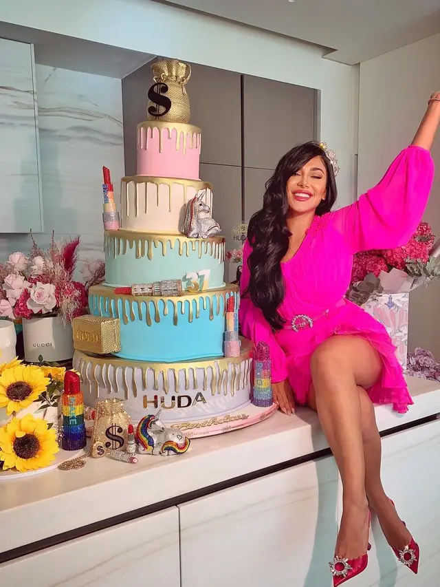 Huda Kattan (Instagram/huda)