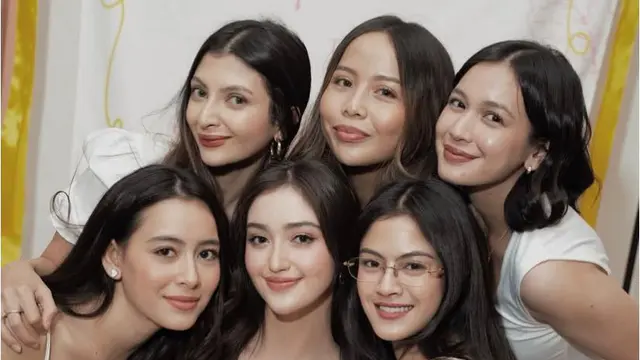 Ranty Maria dan para bridesmaids