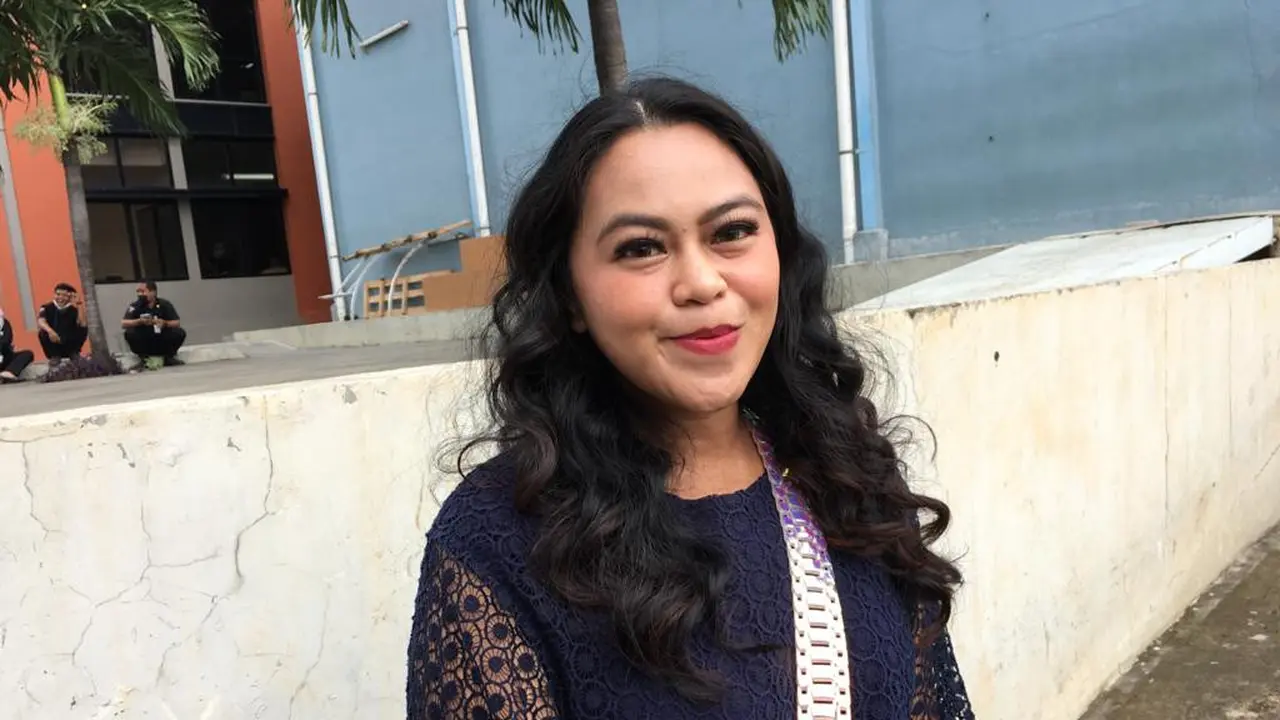 Istri Isa Bajaj, Rahayu Mutiara (ist/ Munady Widjaja)