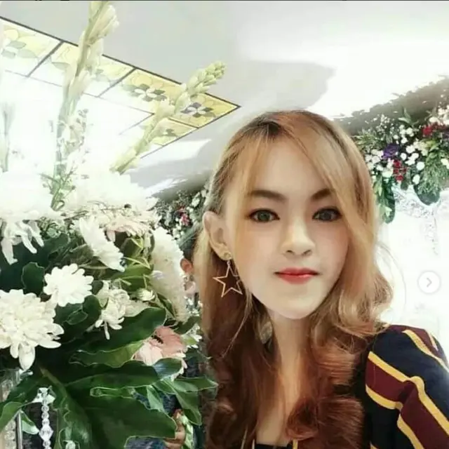 6 Potret Terbaru Artis Cilik Febriana Sapta Kini Lepas Hijab, Bikin Pangling