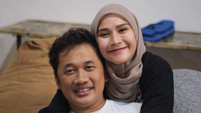 Zaskia Adya Mecca dan Hanung Bramantyo. (Foto: Instagram @zaskiadyamecca)