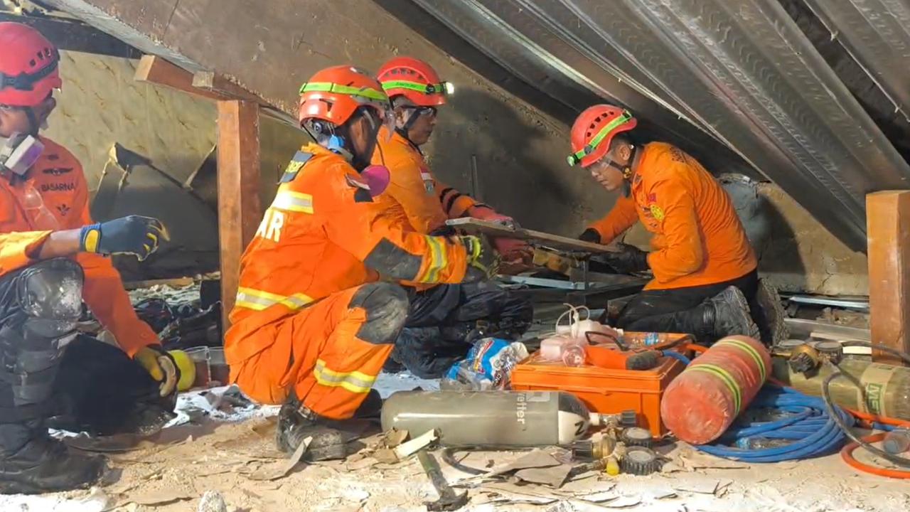 Struktur Rapuh dan Beton Runtuh Persulit Evakuasi di Ponpes Al Khoziny