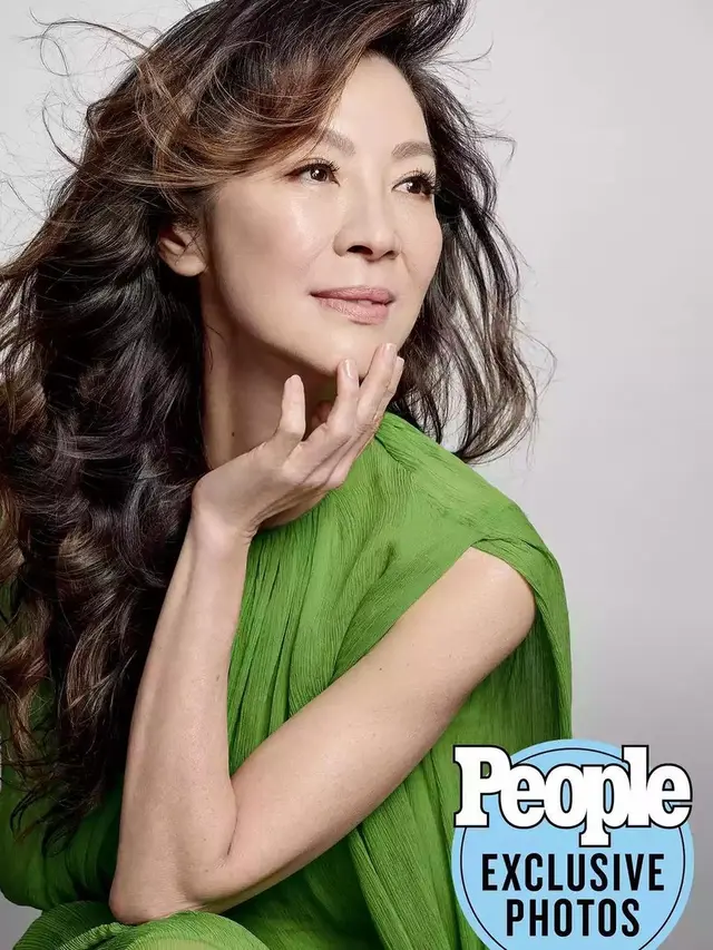 Michelle Yeoh Oscar 2023