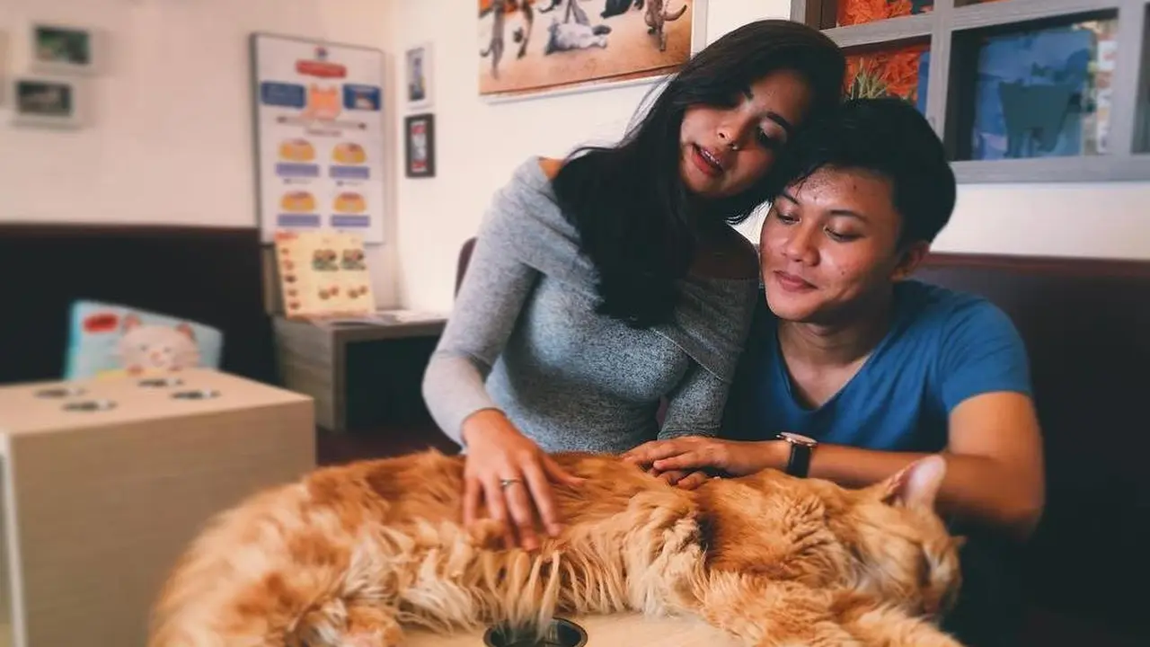 Rizky Febian dan Vebby Palwinta