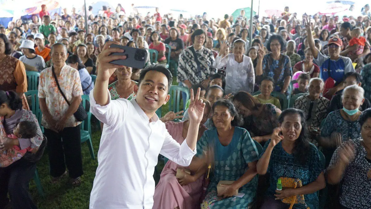 Presiden LSN, Gus Muhammad Fawait berbaur bersama ribuan emak-emak Kristiani dalam Apel Kebangsaan di Jember. (Istimewa)