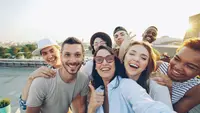 Apa Itu Generasi Zillennial? Jembatan Unik Antara Millennial dan Gen Z