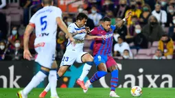 Barcelona mampu mengendalikan jalannya pertandingan sejak menit pertama. Sayangnya, tak menghasilkan satu pun tembakan hingga seperempat menit babak pertama dan baru mencatat shot on target pada menit ke-18. (AFP/Pau Barren)