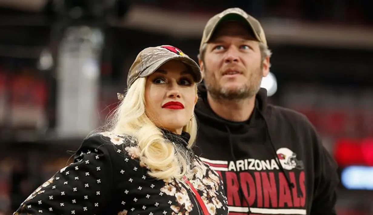 Kabar terbaru kembali datang dari Gwen Stefani. Penyanyi cantik ini dikabarkan sedang hamil dan mengandung anak dari Blake Shelton. Rumor ini muncul setelah Gwen berkunjung ke dokter kandungan. (AFP/Christian Petersen)