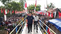 Menteri BUMN Erick Thohir meresmikan Jembatan Kimarpu di Pagedangan Udik, Kronjo, Kabupaten Tangerang, Banten, Sabtu (20/8/2022). (Dok Kementerian BUMN)