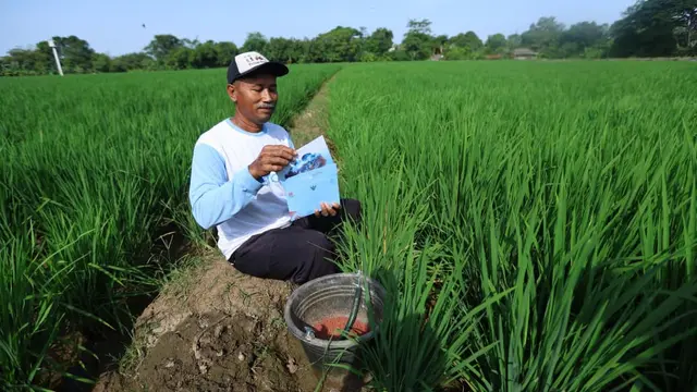 Masyarakat dari berbagai profesi menerima undangan acara pada 17 Agustus di Istana Merdeka  (Foto: Biro Pers, Media, dan Informasi Sekretariat Presiden)