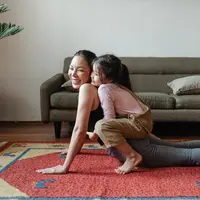 Simak sederet manfaat anak olahraga bersama olahraga dari sisi psikologis. (pexels/ketut subiyanto).