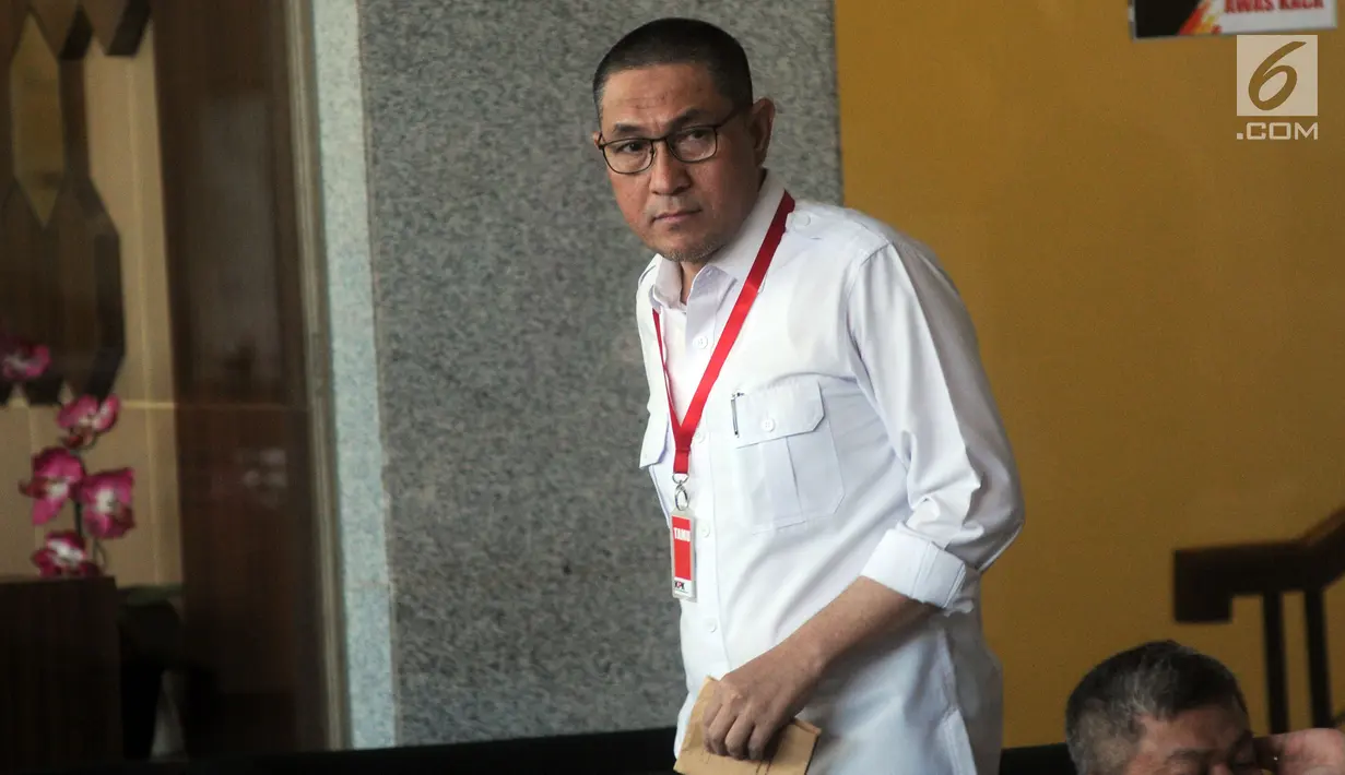 Anggota Komisi XI DPR, Sukiman memenuhi panggilan penyidik KPK untuk menjalani pemeriksaan, Jakarta, Senin (25/3). Politikus PAN itu diperiksa sebagai tersangka kasus dugaan suap pengaturan Dana Alokasi Khusus (DAK) Kabupaten Pegunungan Arfak pada APBN-P 2017 dan APBN 2018. (merdeka.com/Dwi Narwoko)
