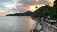 Tangga 2000, Wisata Pantai Gorontalo yang Menyajikan Sunset hingga Kuliner Khas