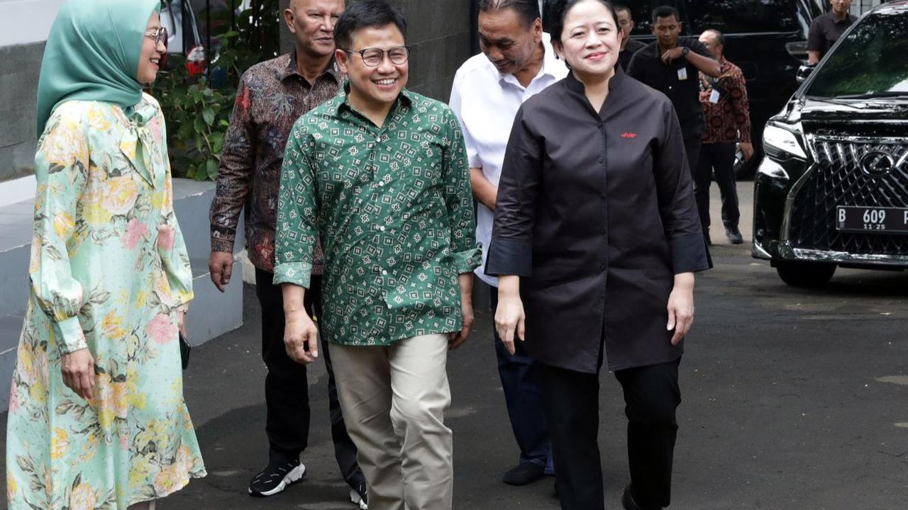 Ketua DPP PDI Perjuangan Puan Maharani menyambangi kediaman Ketua Umum Partai Kebangkitan Bangsa (PKB) Muhaimin Iskandar atau Cak Imin di kompleks Widya Chandra, Jakarta Selatan, pada Kamis (27/7/2023).

Seusai pertemuan, Puan menggoda Cak Imin agar PKB
