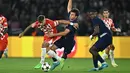 Di babak kedua, Paris Saint-Germain kesulitan menembus pertahanan Girona. (JULIEN DE ROSA/AFP)